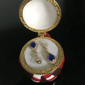 Earings